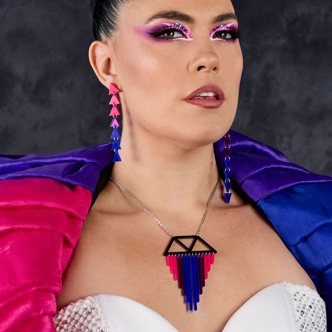 BICONIC QUEEN DANGLES