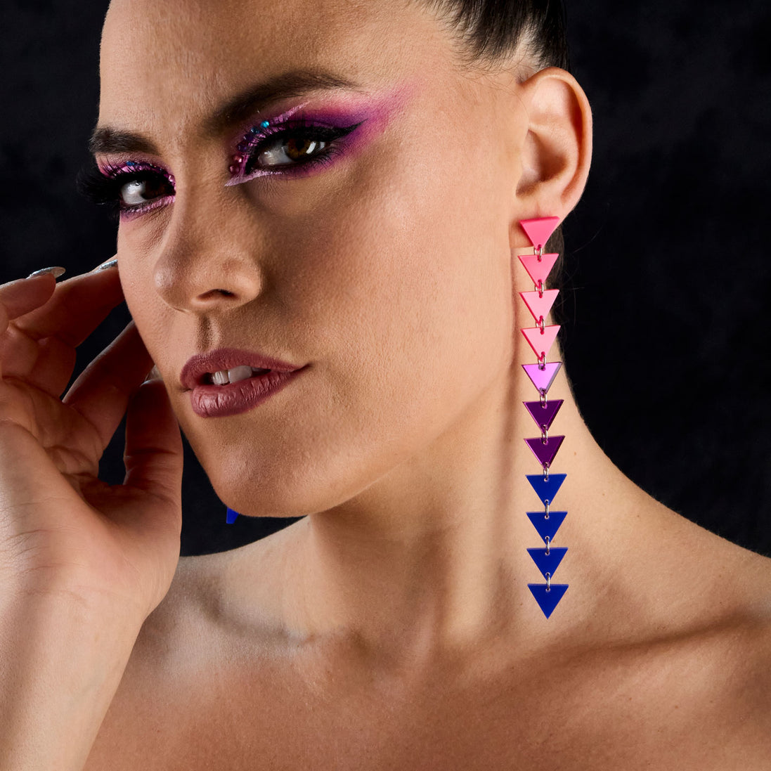 BICONIC QUEEN DANGLES