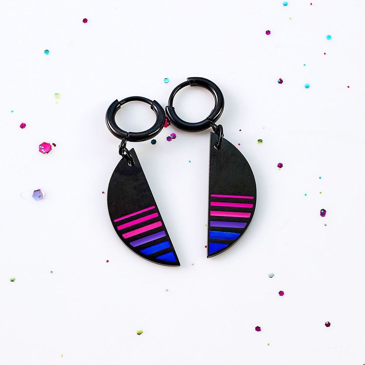 CLIP ON LGBTQ 