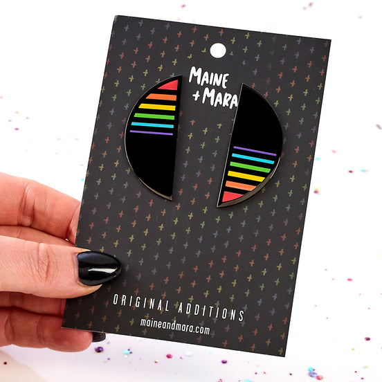 CLIP ON LGBTQ "JE SUIS" STUDS