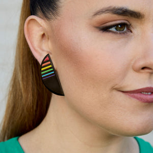 RAINBOW "JE SUIS" STUDS | Available in two sizes