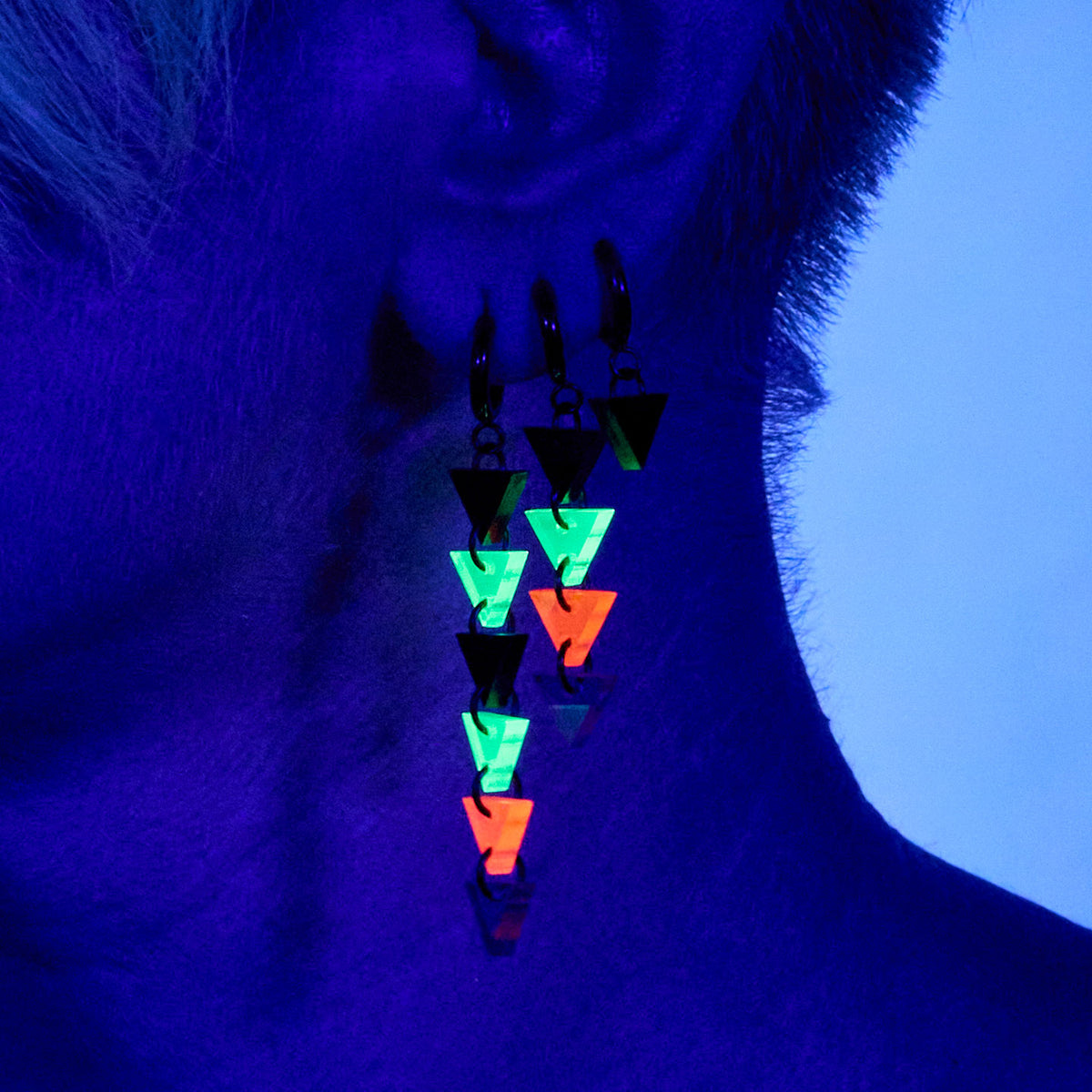 NEON RETROWAVE TRIANGLE HUGGIE HOOPS