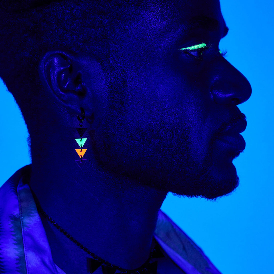 NEON RETROWAVE TRIANGLE HUGGIE HOOPS