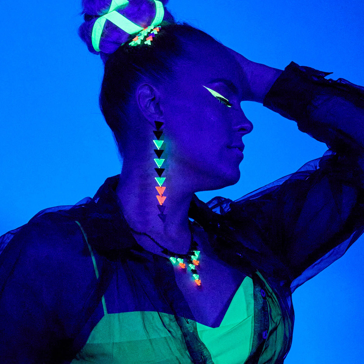 NEON RETROWAVE DANGLES