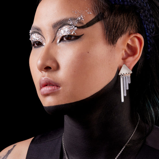 SAPPHIRE ISIS CHIMETTES | Silver Stud Earrings