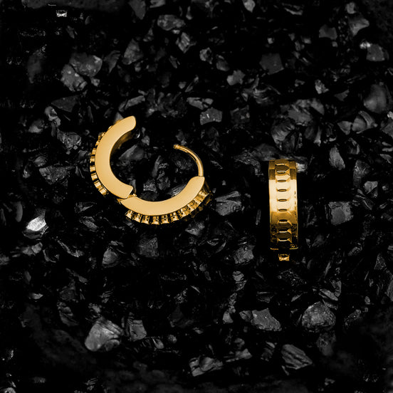 SNAKE SCALE CHUNKY HUGGIE HOOPS | Gold