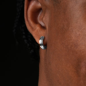 SNAKE SCALE CHUNKY HUGGIE HOOPS  | Silver